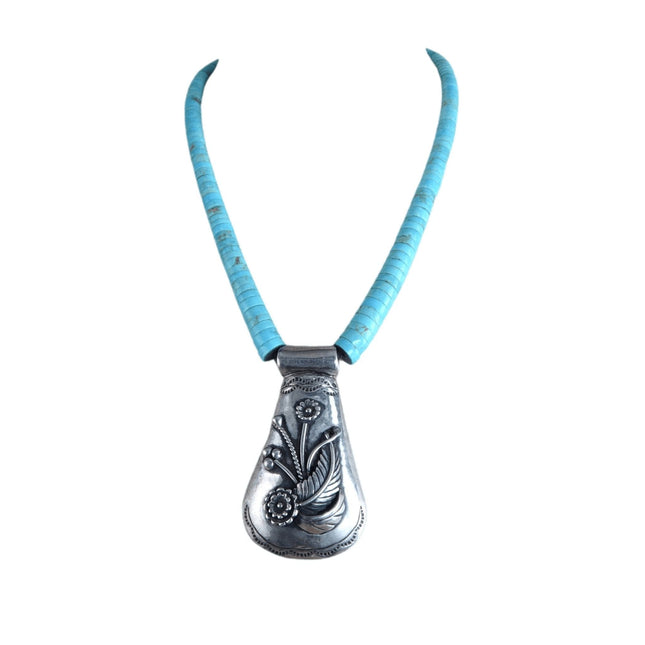 Brihilda Crispin Coriz Santo Domingo Pueblo Heishi Collana in argento sterling turchese