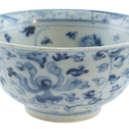 15th century Ming Chinese porcelain bowl with blue underglaze decoration