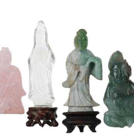 Sammlung antiker geschnitzter buddhistischer Figuren aus Jade, Rosenquarz und Bergkristall aus der Zeit der Chinesischen Republik