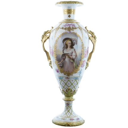 Palastartige Vase im Jugendstil von Franz Mehlem Royal Bonn aus der Zeit um 1900. Handbemalte Porträtvase aus Gold