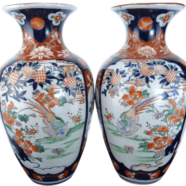 Großes japanisches Paar Imari-Vasen aus der Meiji-Zeit