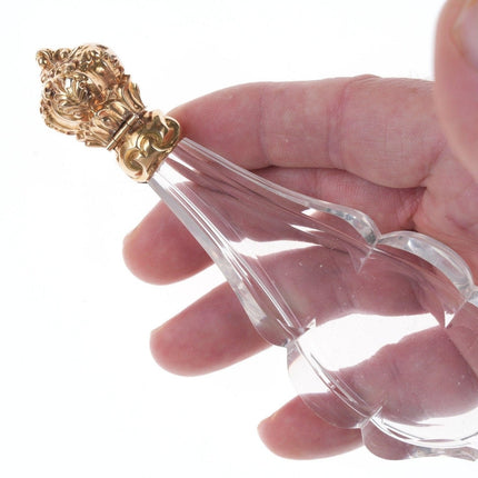 Um 1860 französischer Parfümflakon aus geschliffenem Glas aus 14-karätigem Gold