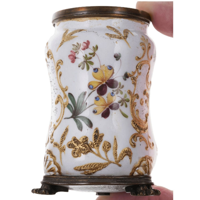 Battersea-Vase aus der Zeit um 1750