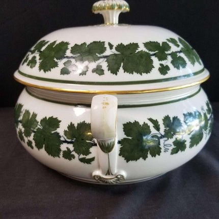 Meissen Full Green Vine Gold Trim หม้ออบมีฝาปิดขนาดใหญ่ สูง 12.5 "กว้าง x 8"