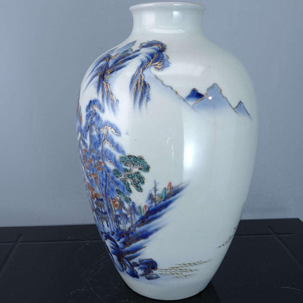 Meiji Period Japanese Arita Hand Painted Porcelain vase