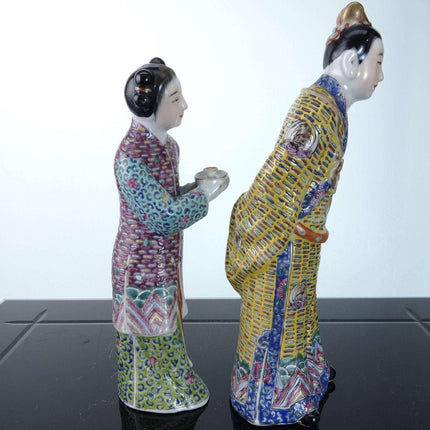 Qing c1880 Chinese Famille Rose Man and Woman serving tea Figures