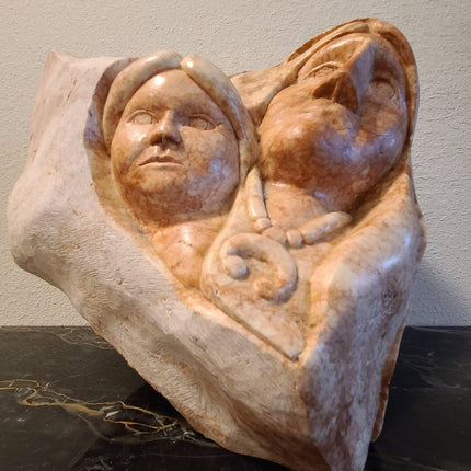 56 Pfund schwere geschnitzte Alabaster-Skulptur der amerikanischen Ureinwohner mit Büffelrobe von D Hales 1990