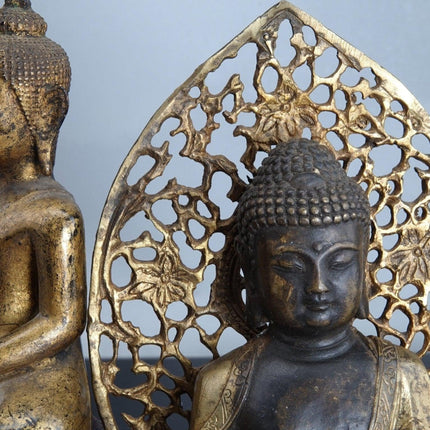 2 antike asiatische Buddha-Figuren aus Bronze und Holz