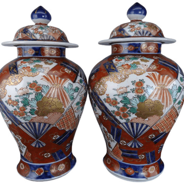 c1880 Meiji Period Japanese Imari Urns Pair