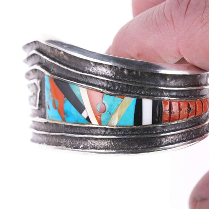 Preston Monongye (Hopi) (1927-1987) Armband aus gegossenem Tuffsilber mit mehreren Steinen, Intarsieneinlage und Maisreihen aus Korallen