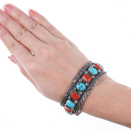 Bracciale vintage Navajo Sadie Randolph Sterling da 7 pollici con turchese e corallo