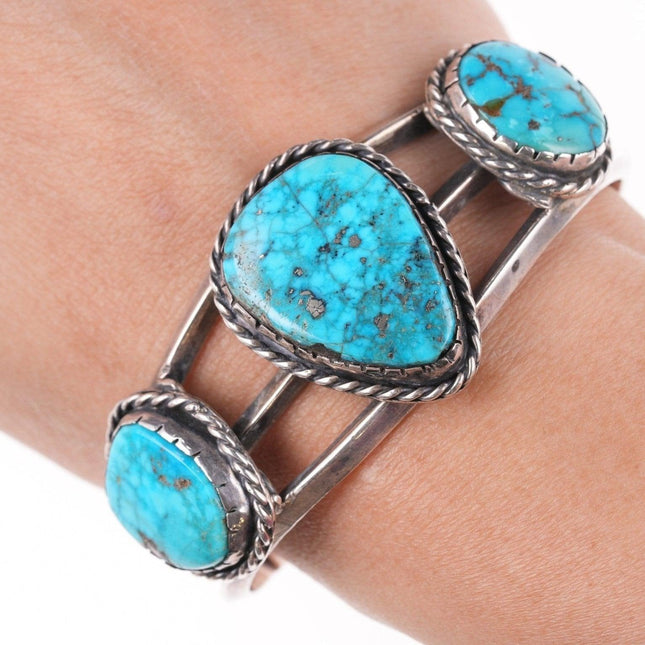 6 7/8" Vintage Navajo sterling and turquoise bracelet x