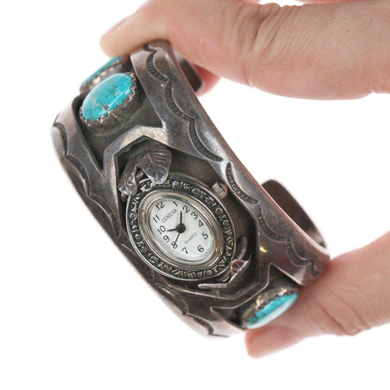 กำไลข้อมือนาฬิกาสีเงินและเทอร์ควอยซ์ประทับตรานาวาโฮขนาด 6 นิ้ว