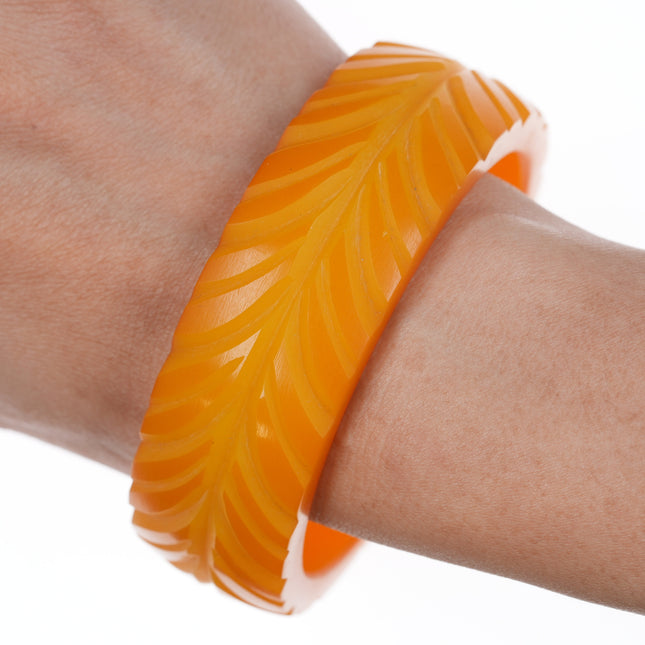 8.25" c1940's Carved Bakelite Bangle Butterscotch