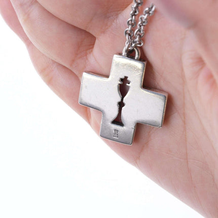 Pensionierter James Avery Communion Cross Anhänger an 24" Kette