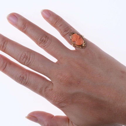 Sz3 Antiker handgeschnitzter Korallen-Cameo-Ring aus 14-karätigem Gold