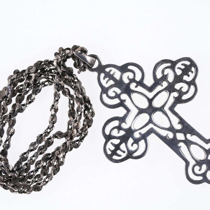 Vintage-Kreuz aus Sterlingsilber an einer 24-Zoll-Halskette