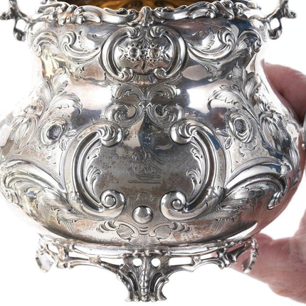 4-teiliges Fanciest c1858 Antique Armorial Sterling Repousse Teeservice