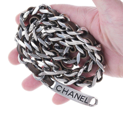 1996 Französischer Retro-Chanel-Gürtel Silberfarben mit Leder