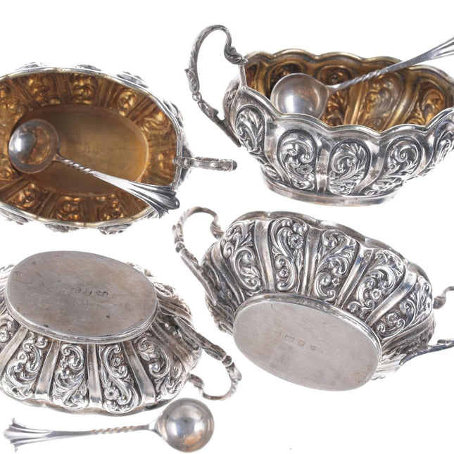 c1902 British Sterling silver Repousse Master salt/spoons set