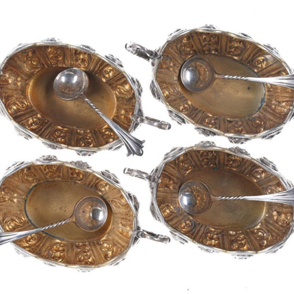 c1902 British Sterling silver Repousse Master salt/spoons set