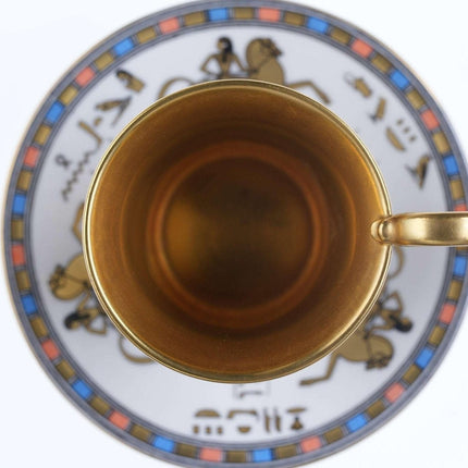 Schwere goldene Alka Kunst Egyptian Revival Espressotasse und Untertasse