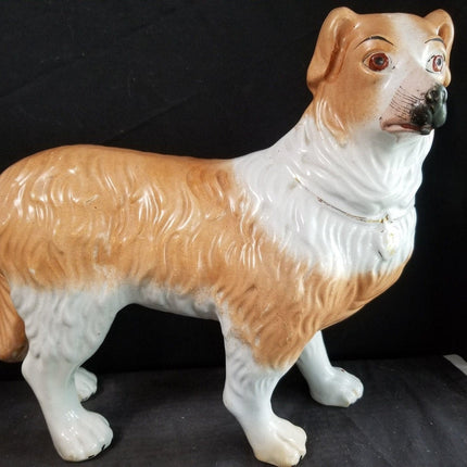 Antikes Staffordshire-Collie-Hundepaar, übergroß, 12" lang x 11,25" hoch, um 1860