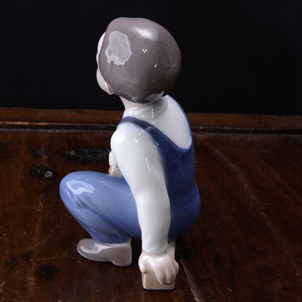 Bing und Gröndahl „Der kleine Spieler“ Porzellanfigur um 1960 2402