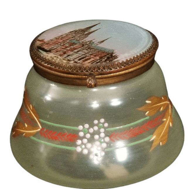 波西米亚珐琅玻璃，带反向喷漆科隆大教堂盖铰链梳妆台盒，带 Dom Zu Koln 盖珍珠母窗，约 1900 年