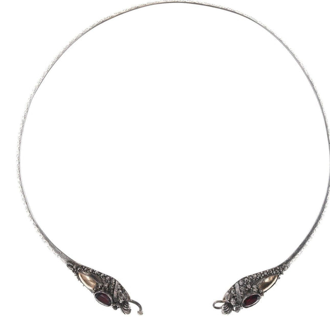Antike asiatische Halskette mit filigranem Drachenhalsband aus Sterlinggold mit Akzent und Granat