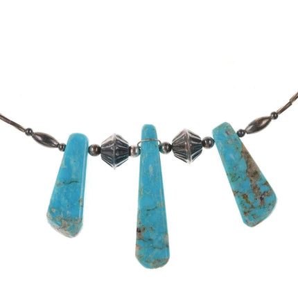 复古 Zuni 美洲原住民纯绿松石和贝壳项链。