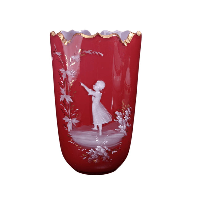 c1890 Harrach Böhmische Vase im Mary-Gregory-Stil mit geschliffener vergoldeter Oberseite und prächtiger Malerei aus Cranberry-Glas