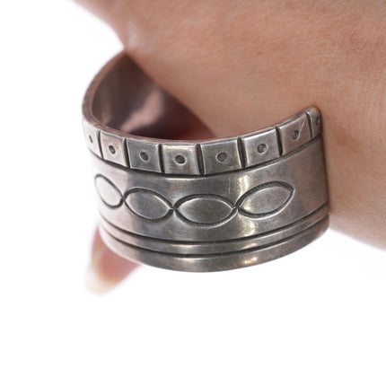 7" Vintage Native American chiseled and stamped silver cuff bracelet