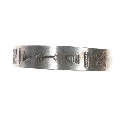 7.5" c1930's Navajo Curio whirling logs stamped silver cuff bracelet