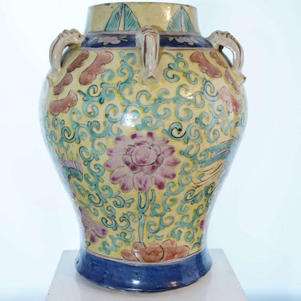 Large Early Chinese Swatow Jar for South-East Asian Market