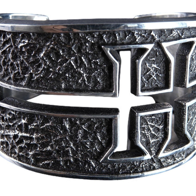 Aaron Anderson Navajo Tufa Cast Sterling Manschettenarmband Isletta Kreuz