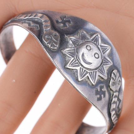 6,75" Fred Harvey Era Sonnengesicht, Schlangen und wirbelnde Baumstämme Manschettenarmband aus Sterlingsilber