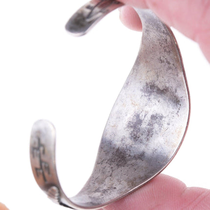 6,75" Fred Harvey Era Sonnengesicht, Schlangen und wirbelnde Baumstämme Manschettenarmband aus Sterlingsilber