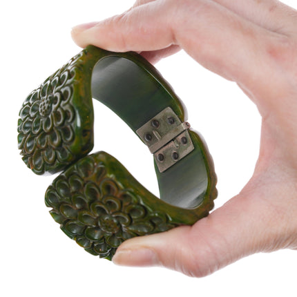 6.25" c1940's Green Carved Bakelite Clamper Bracelet