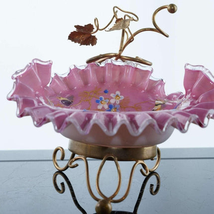 Um 1890 signierte Webb Whimsy Brides Bowl mit vergoldetem Metallständer