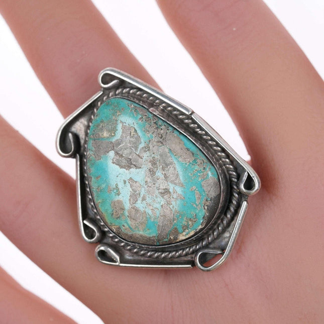 sz7.5 Vintage Navajo silver and turquoise ring g