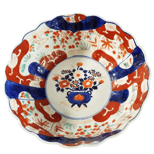 Japanische Imari-Schale aus der Meiji-Zeit, 19. Jahrhundert, 21,6 cm breit x 9,5 cm hoch