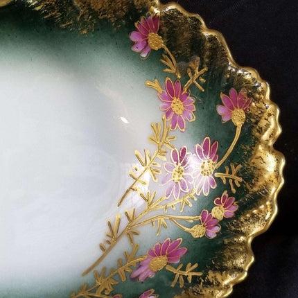 Limoges-Korb, handbemalte Blumen und schweres Gold um 1910, 6 5/8" breit x 3,5" hoch.