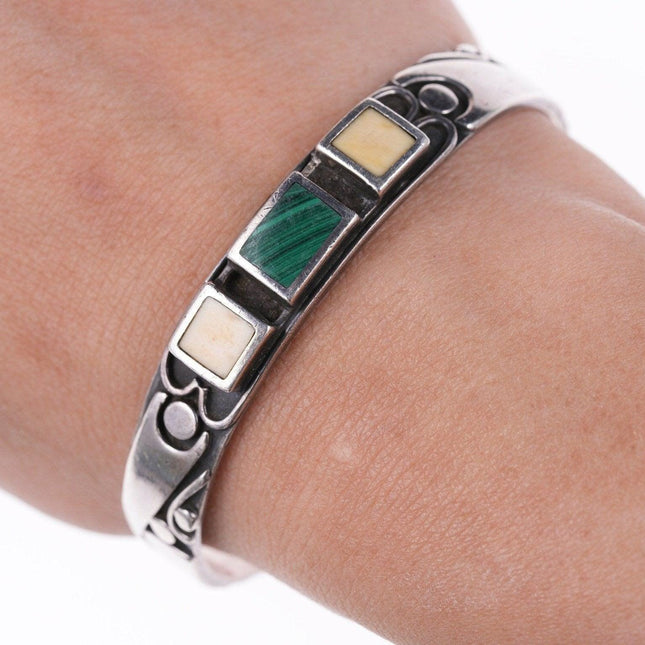 6 3/8"' Vintage Native American sterling - Malachite and fossil bracelet