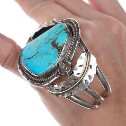 6 3/8" Vintage Native American Sterling and turquoise bracelet with leaf design