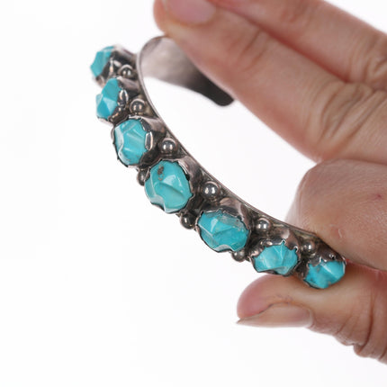 6 3/8" 40's-50's Zuni carved turquoise silver cuff bracelet