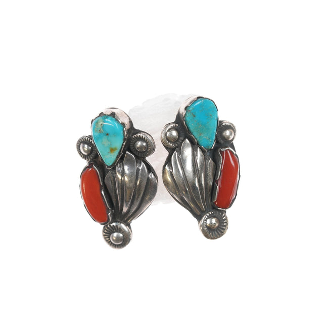 Zuni Dan Simplicio(1917-1969) Pendientes de plata, turquesa y coral