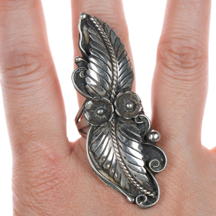 sz10.25" long Native American silver feather and blossom ring