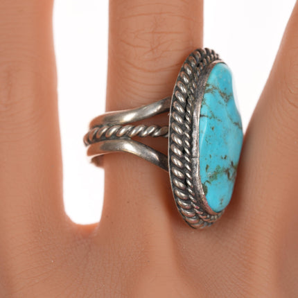 Sz11 Vintage Native American silver and turquoise ring with rope edge