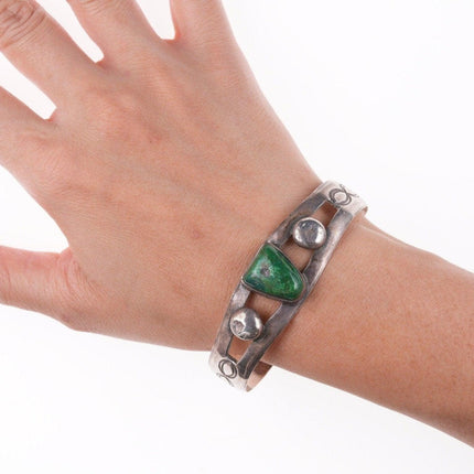 7" Vintage Navajo Tufa cast bracelet with green turquoise - Estate Fresh Austin